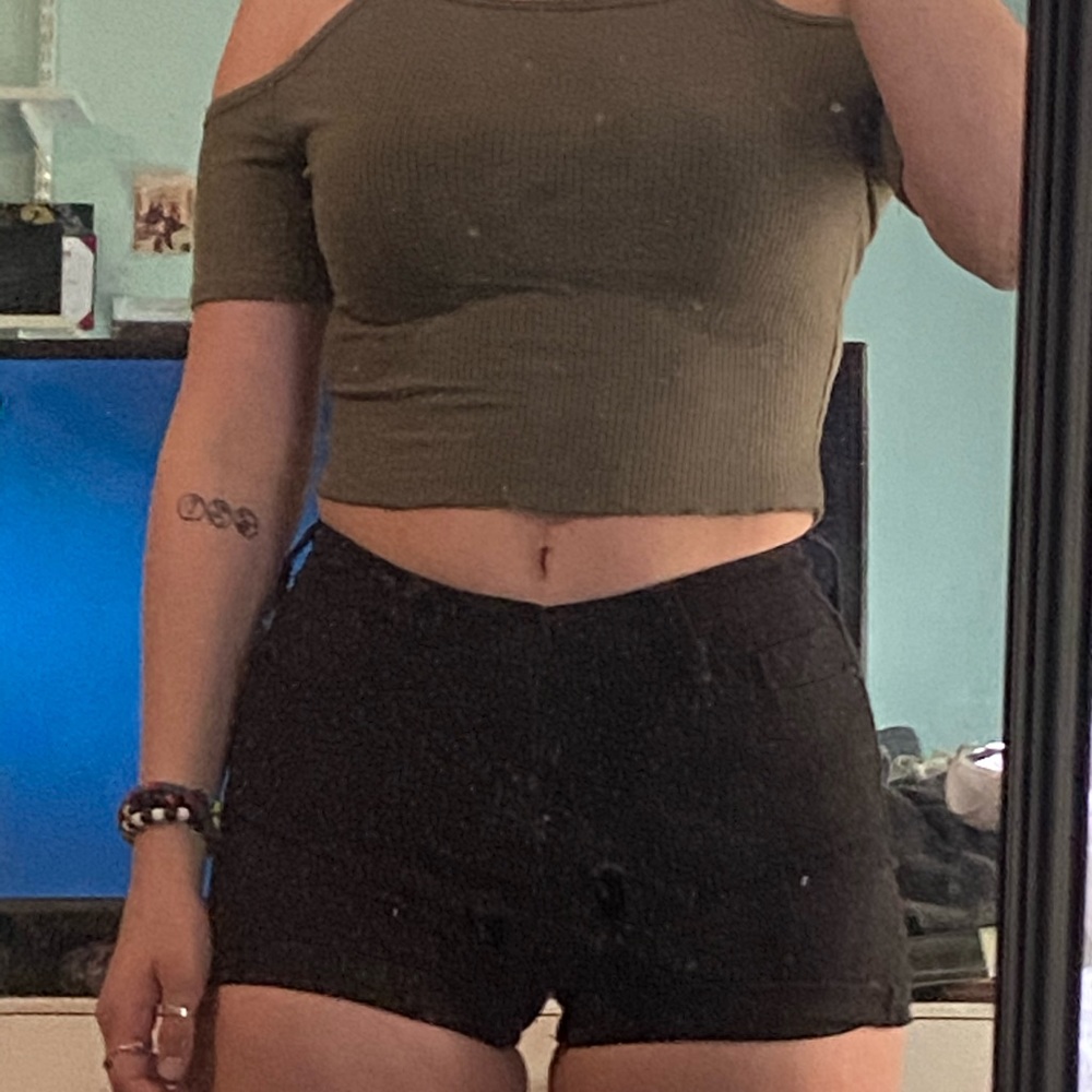 Army Green Cold Shoulder Crop Top